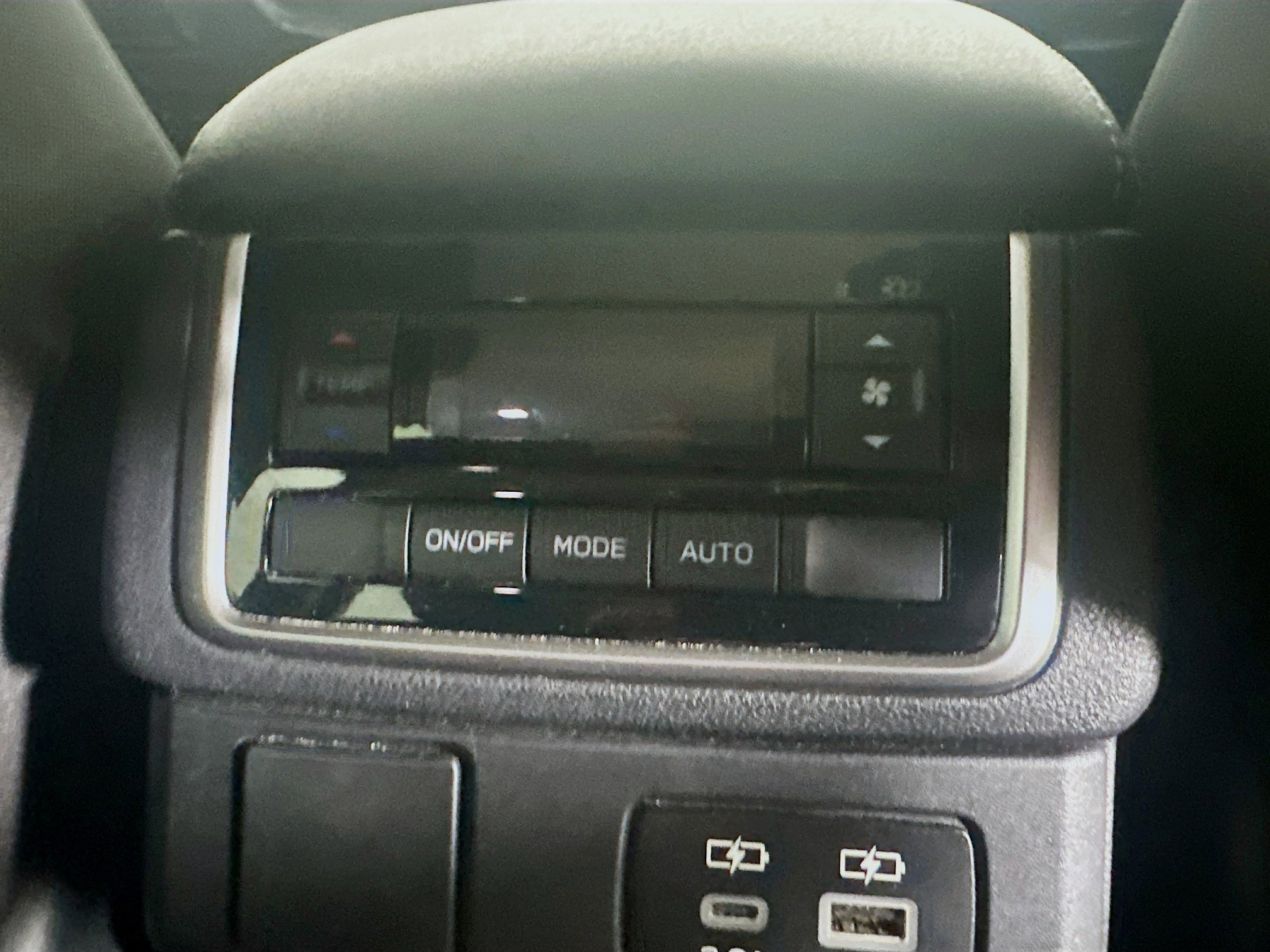 Used 2025 Subaru Ascent Premium AWD/4WD image 32