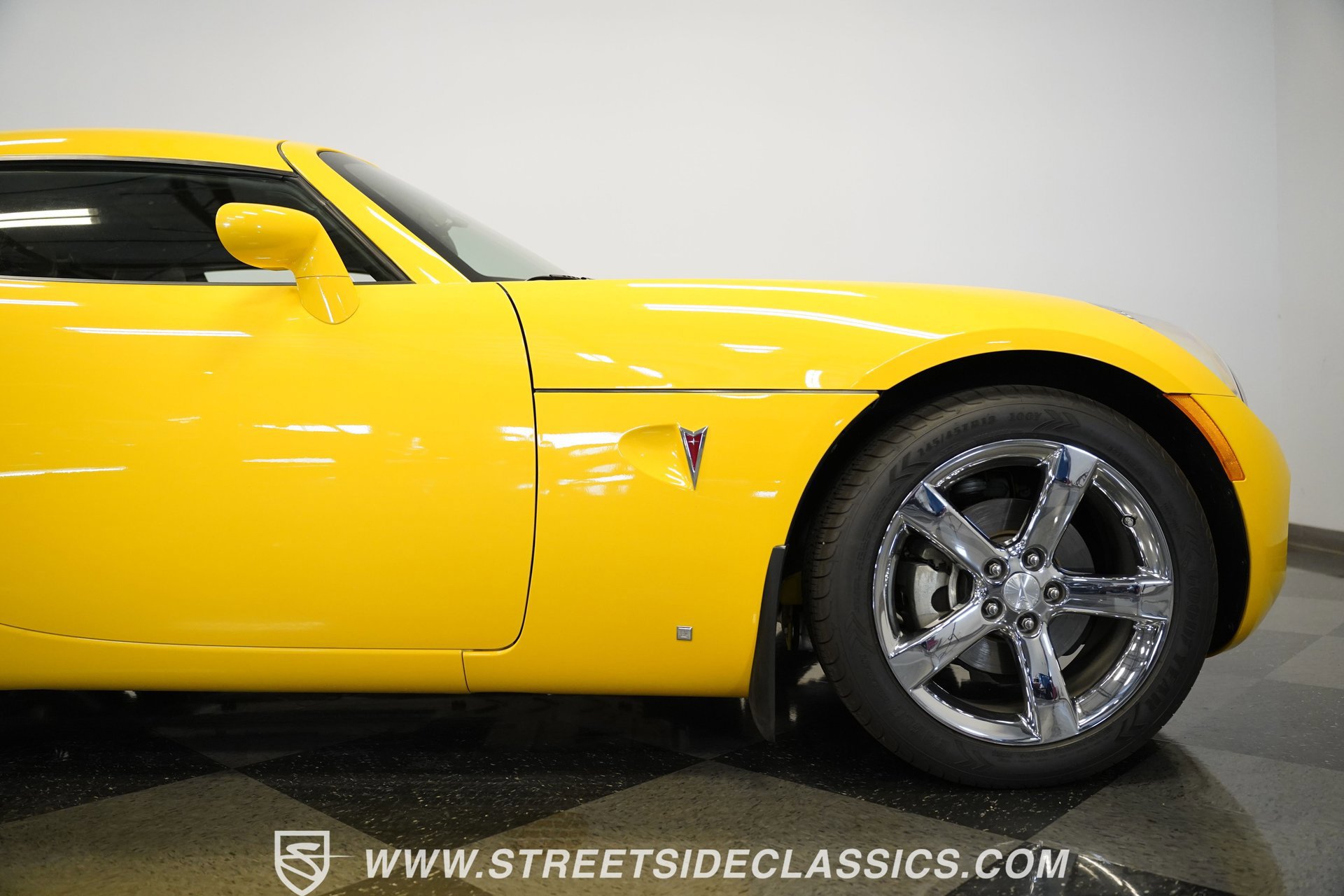 Used 2009 Pontiac Solstice Coupe w/ Premium Package image 31