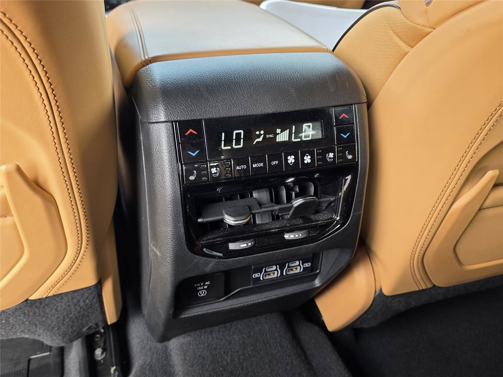 Used 2025 Jeep Grand Cherokee L Summit AWD/4WD image 27