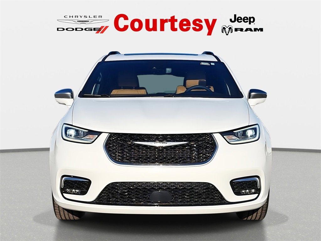 Used 2022 Chrysler Pacifica Pinnacle image 10