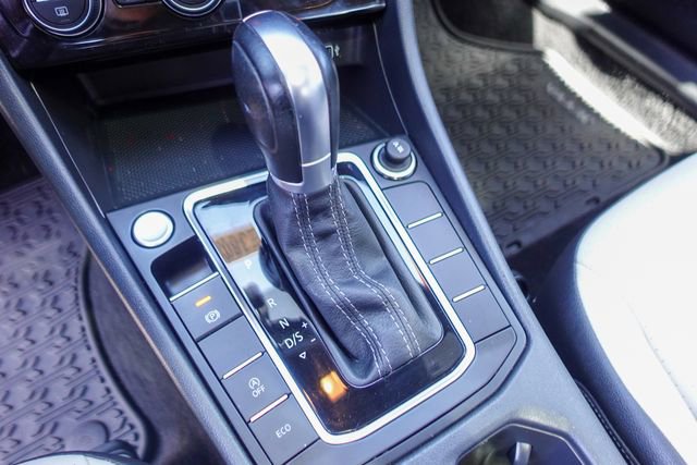 Used 2019 Volkswagen Jetta R-Line FWD image 18