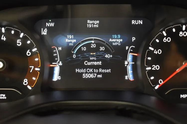 Used 2024 Jeep Compass Latitude AWD/4WD image 28