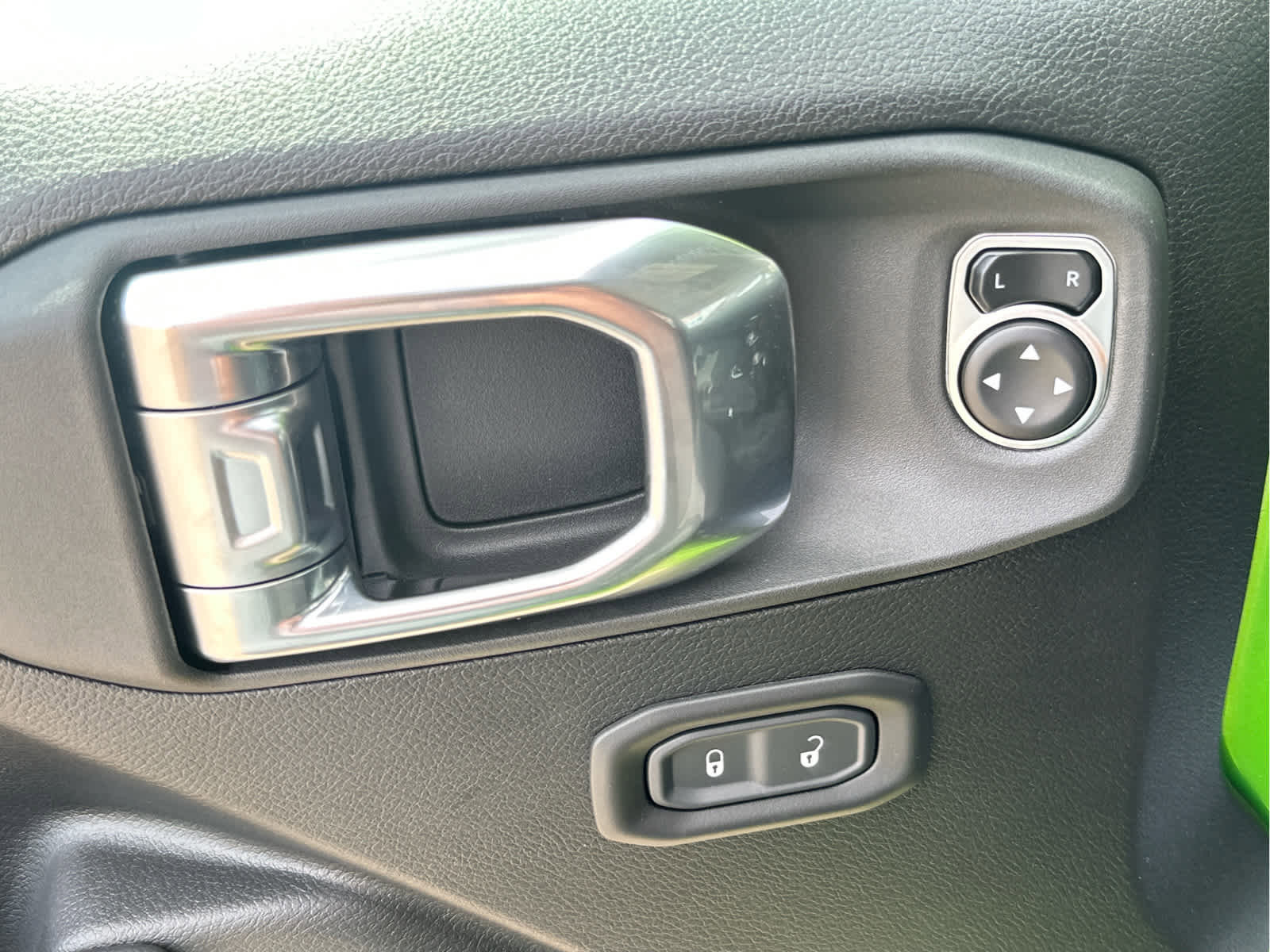 New 2025 Jeep Gladiator Sport image 30