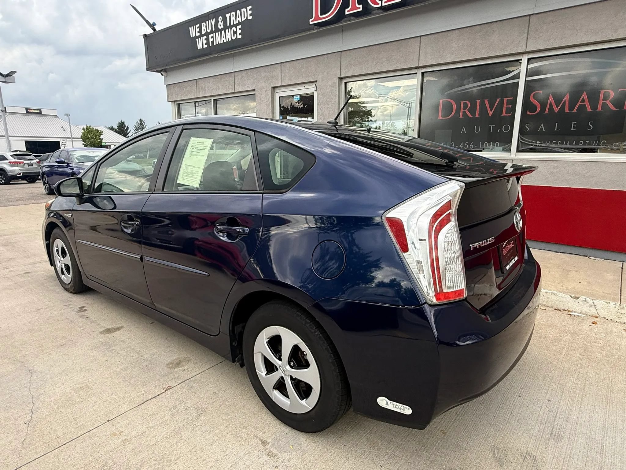 Used 2015 Toyota Prius Two FWD image 4