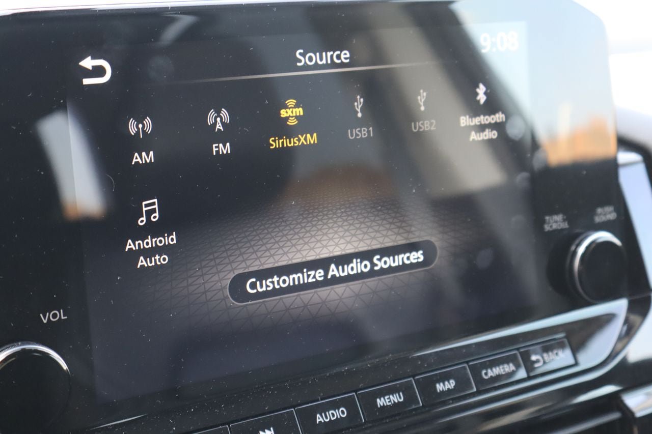 Used 2025 Nissan Pathfinder Platinum FWD image 10
