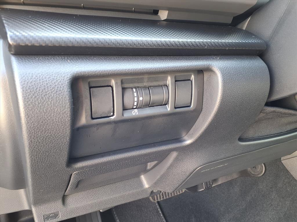 Certified 2025 Subaru Crosstrek 2.0i Premium image 9