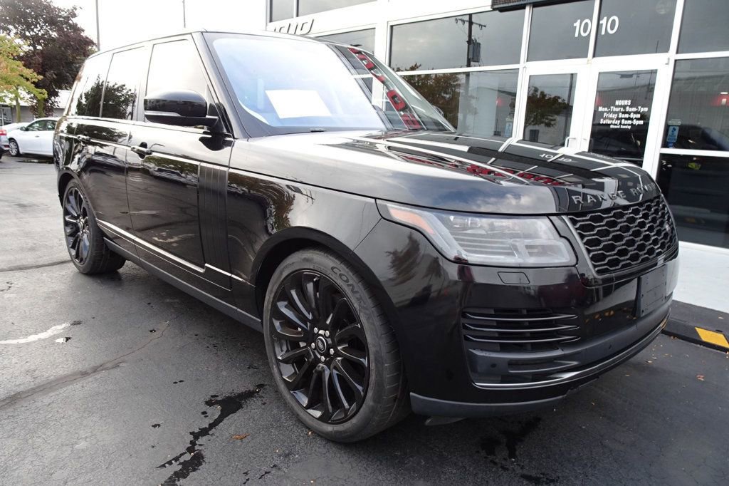 Used 2020 Land Rover Range Rover image 2