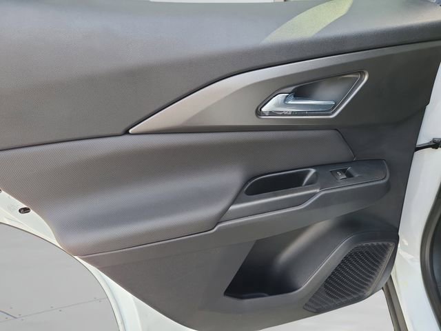 New 2026 Chevrolet Equinox EV LT w/ LPO, Blackout Package FWD image 18