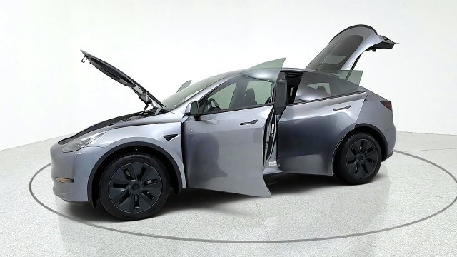 Used 2025 Tesla Model Y Long Range RWD image 13