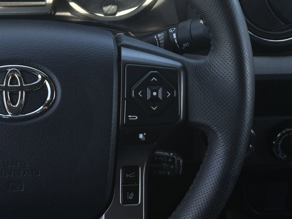 Used 2019 Toyota Tacoma TRD Off-Road image 15