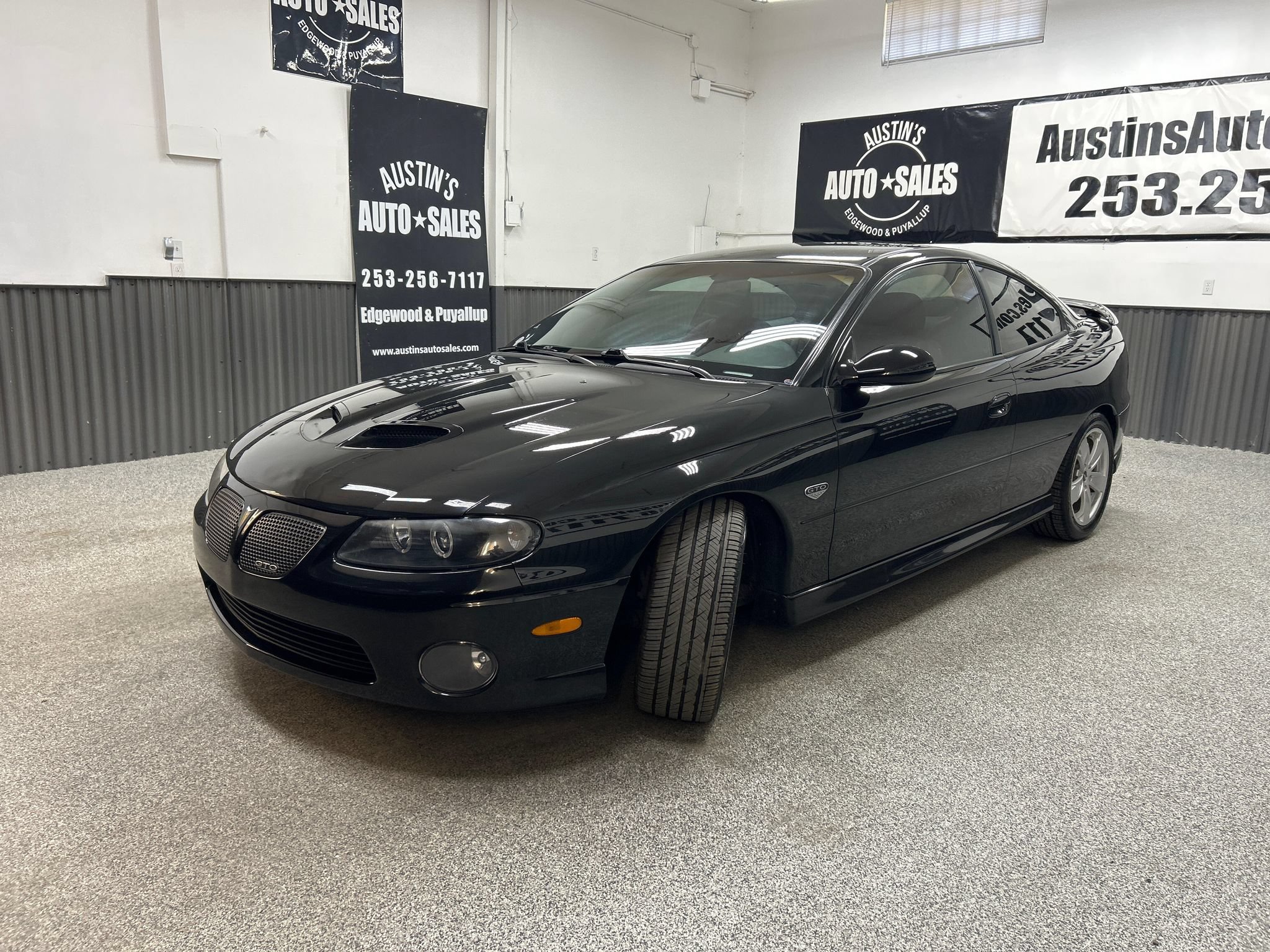 Used 2005 Pontiac GTO RWD image 3