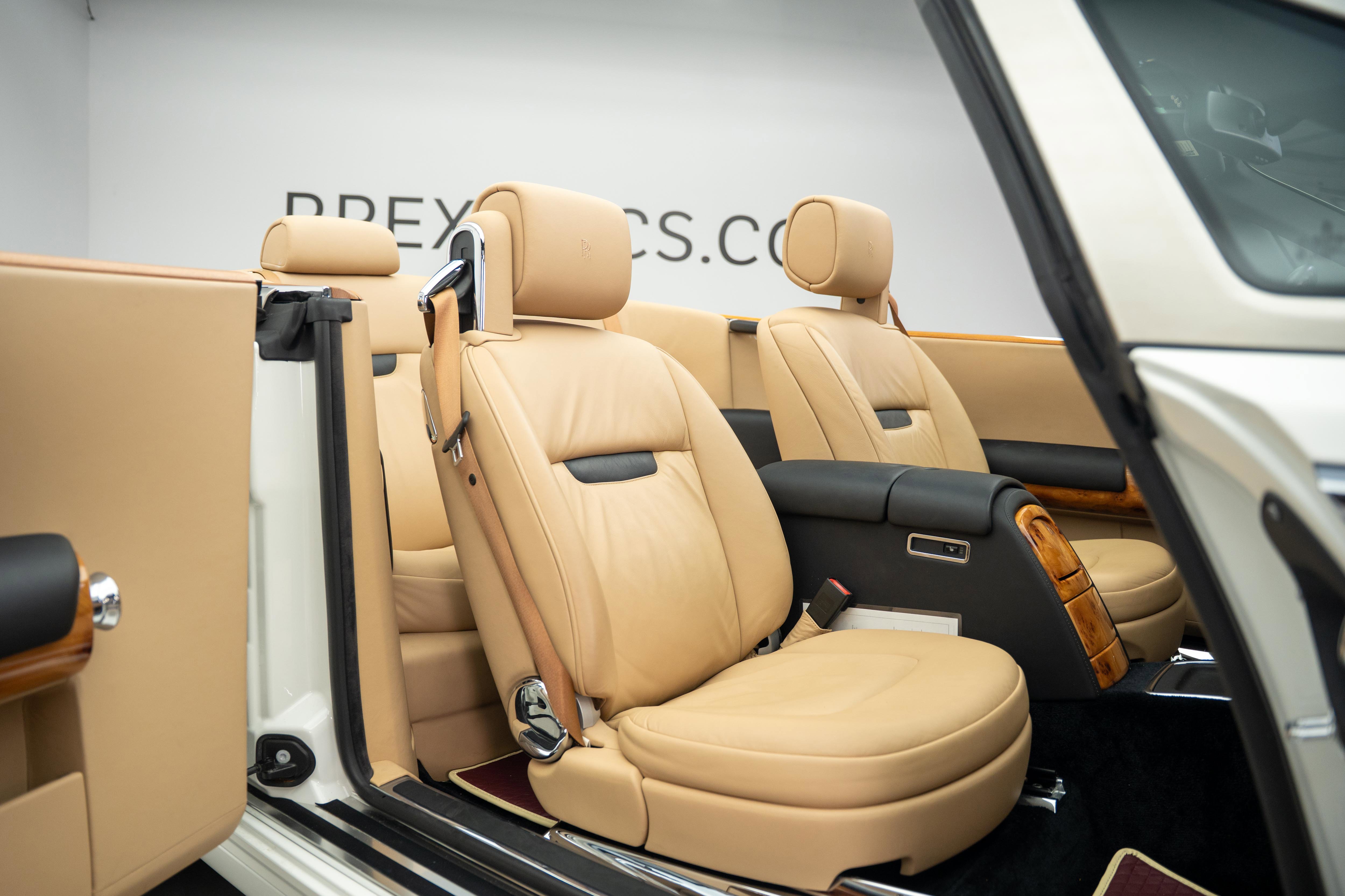 Used 2009 Rolls-Royce Phantom Drophead Coupe RWD image 28
