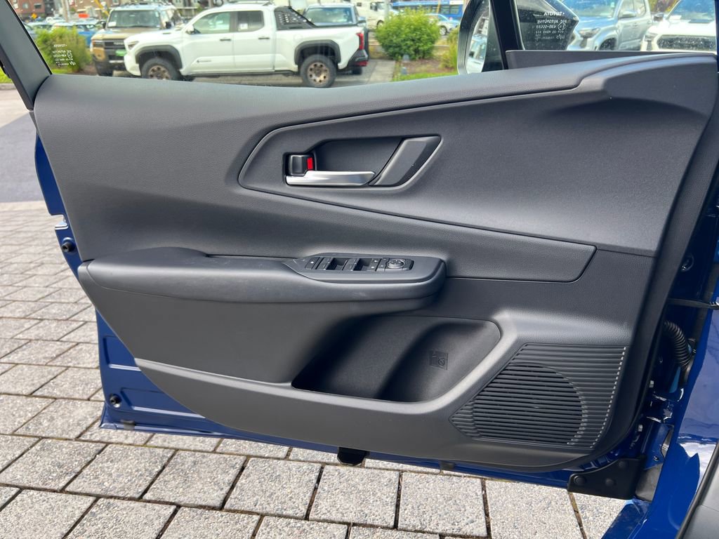 New 2026 Toyota Prius Plug-In Hybrid FWD image 12