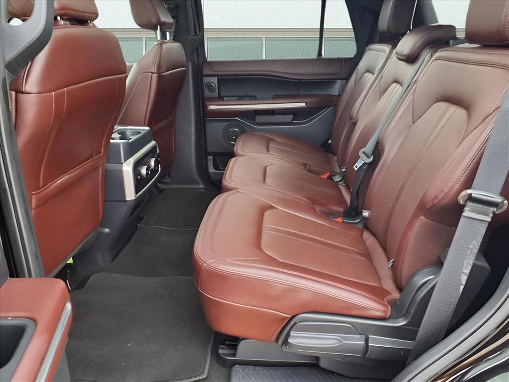Used 2024 Ford Expedition Limited image 30
