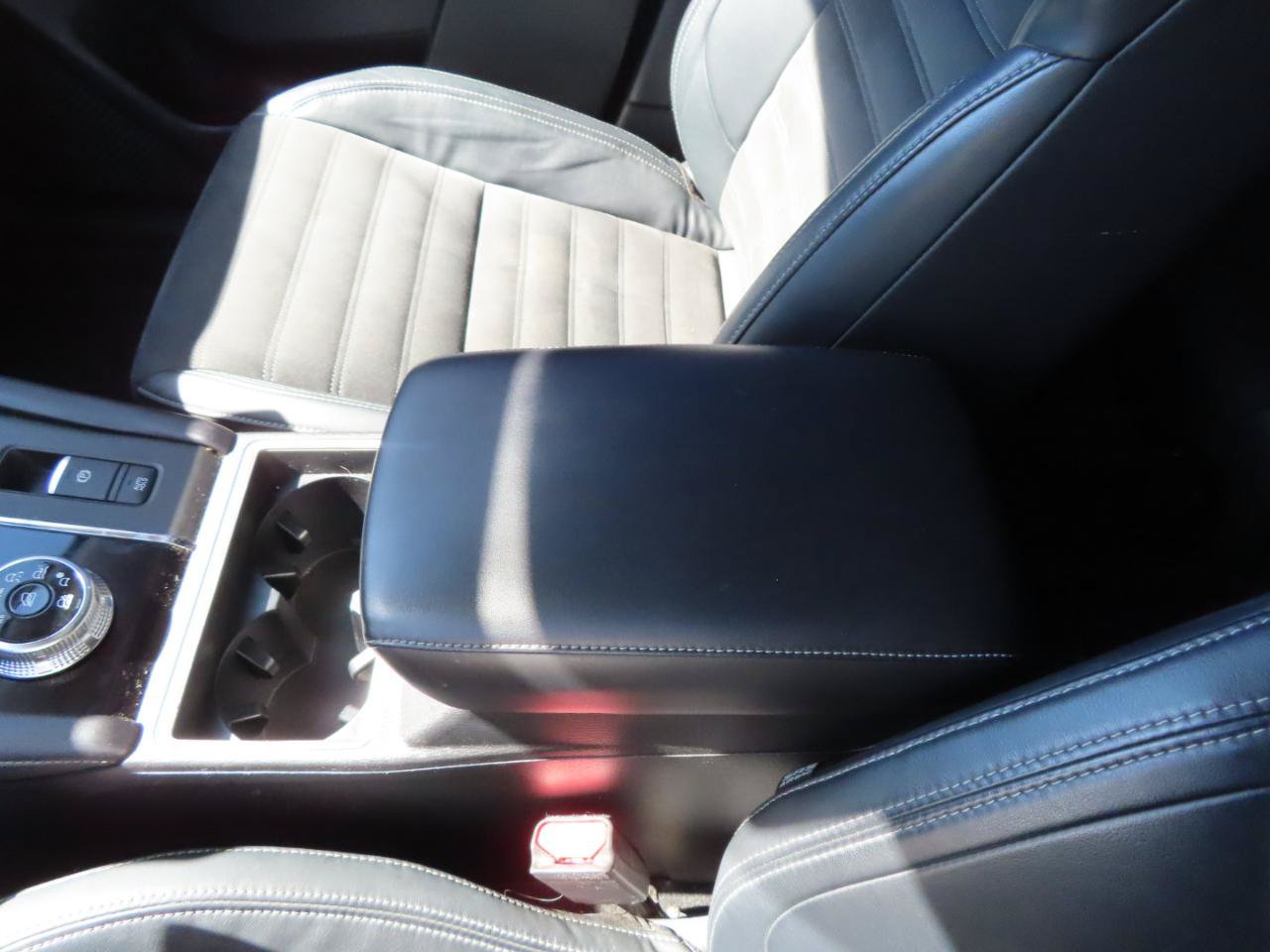Used 2022 Mitsubishi Outlander SE AWD/4WD image 36