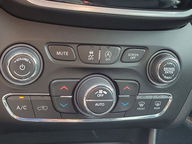 Used 2020 Jeep Cherokee Limited image 27