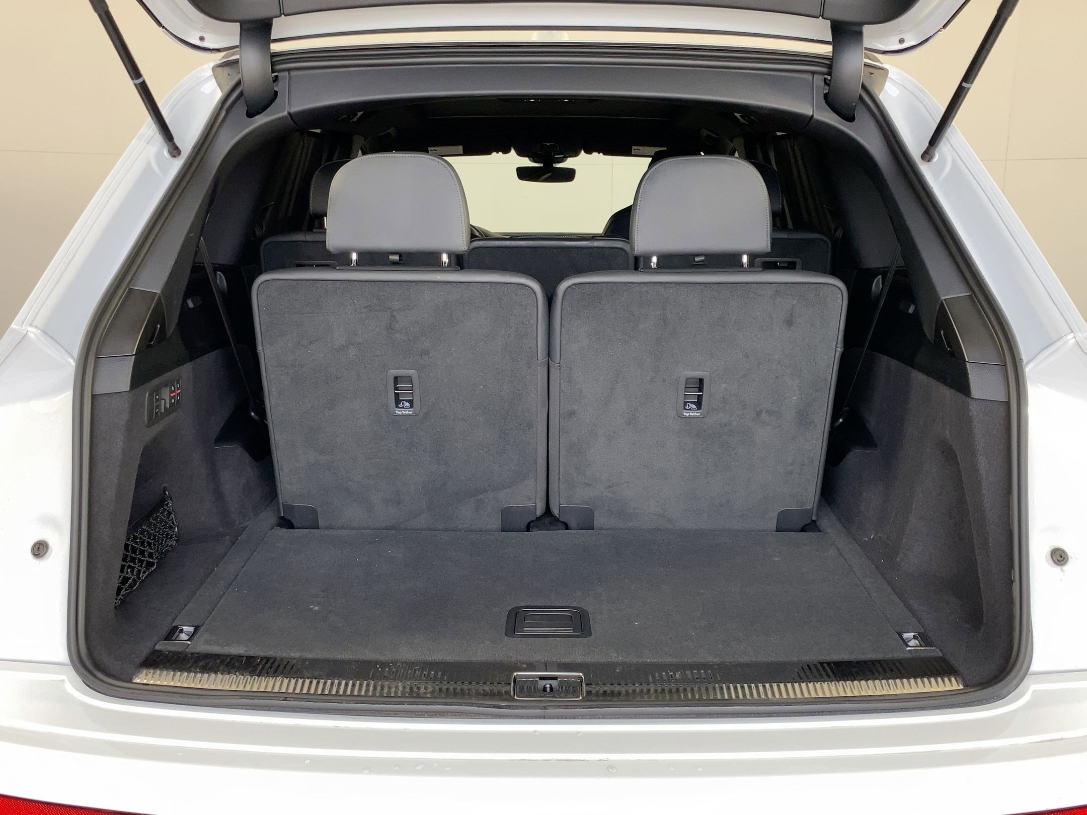 Used 2025 Audi SQ7 Premium Plus w/ Executive Package image 30