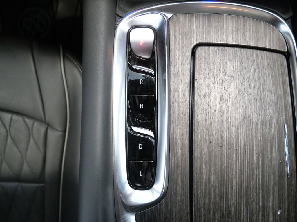 Used 2024 Buick Enclave Avenir w/ Avenir Technology Package AWD/4WD image 35