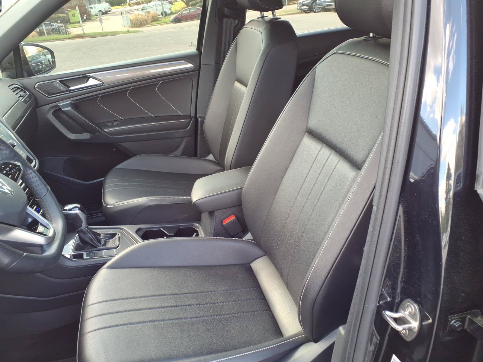 Used 2024 Volkswagen Tiguan SE R-Line FWD image 18