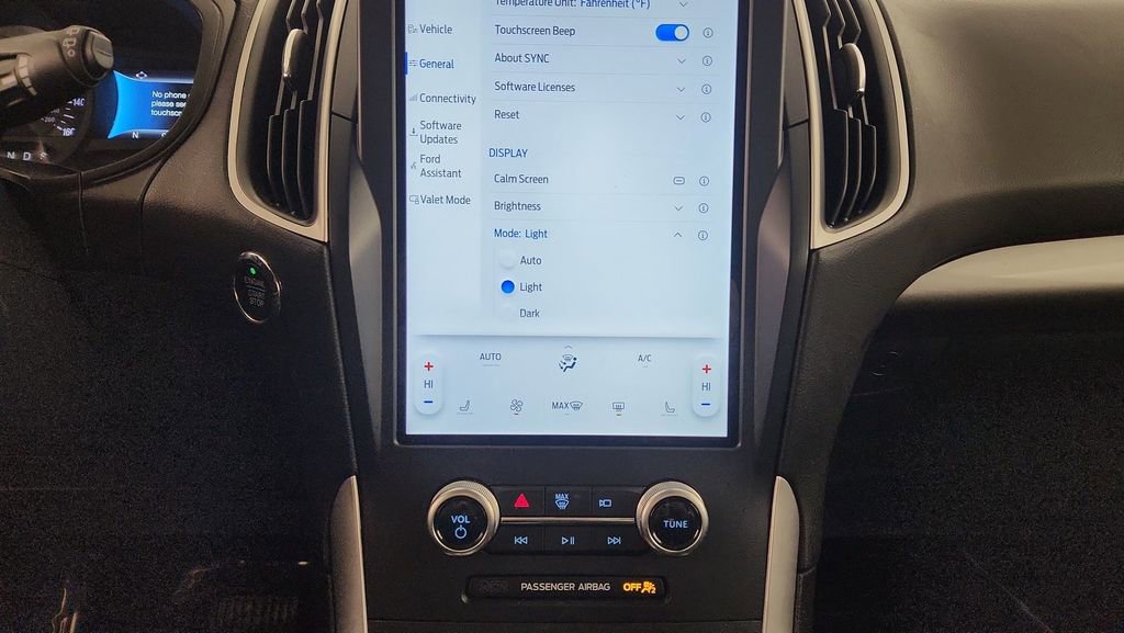 Used 2023 Ford Edge SEL image 17