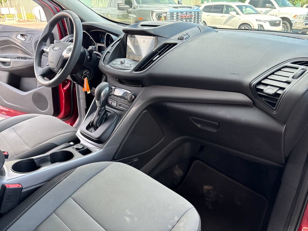 Used 2016 Ford Escape SE w/ Equipment Group 201A AWD/4WD image 37