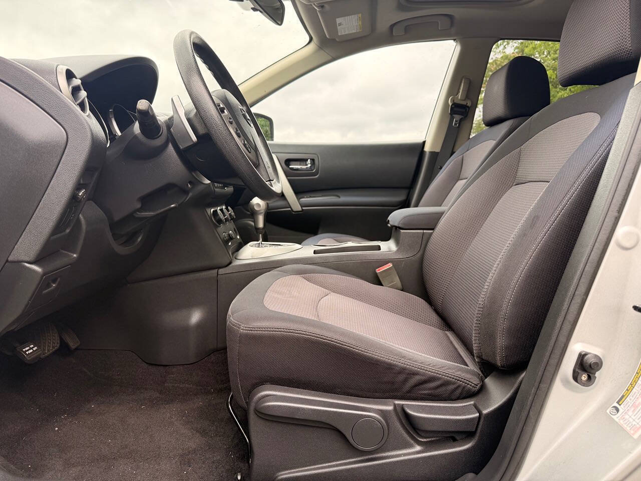 Used 2008 Nissan Rogue SL w/ Premium Pkg FWD image 10