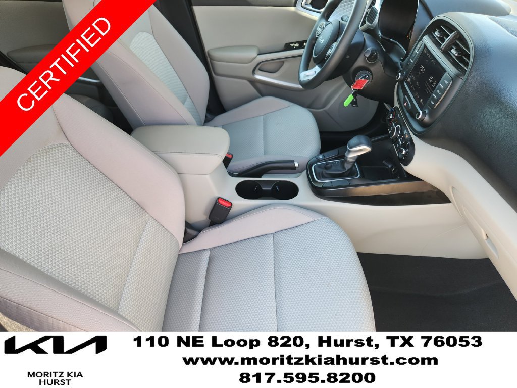 Certified 2025 Kia Soul LX w/ LX Technology Package FWD image 19