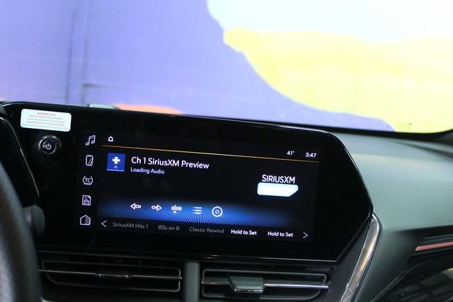Used 2025 Chevrolet Trax RS FWD image 18