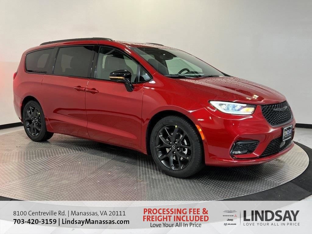 New 2026 Chrysler Pacifica Limited w/ S Appearance Package