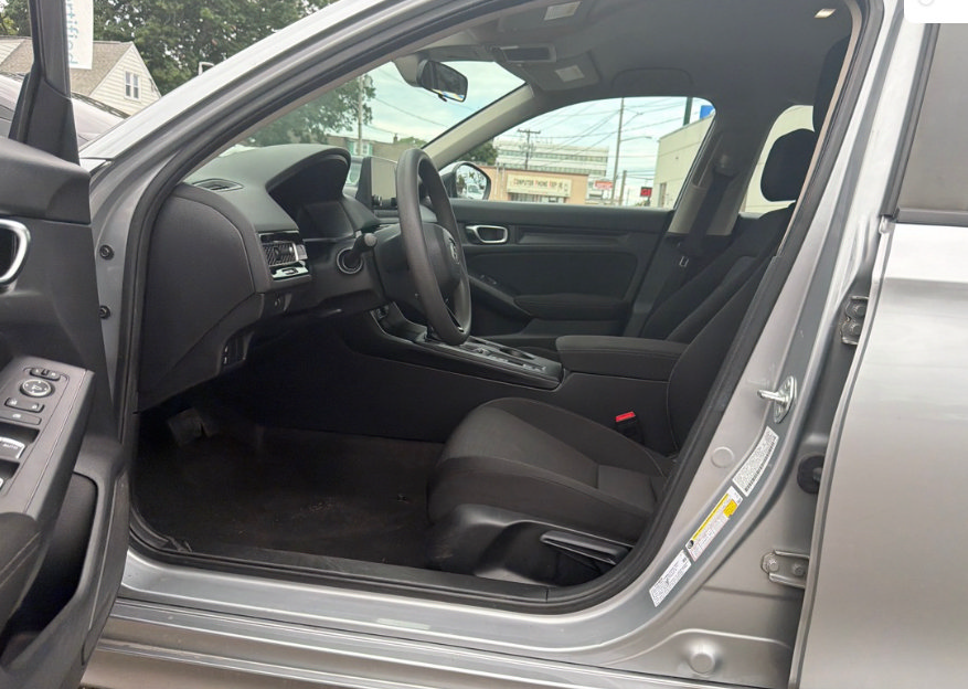 Used 2024 Honda Civic LX image 4