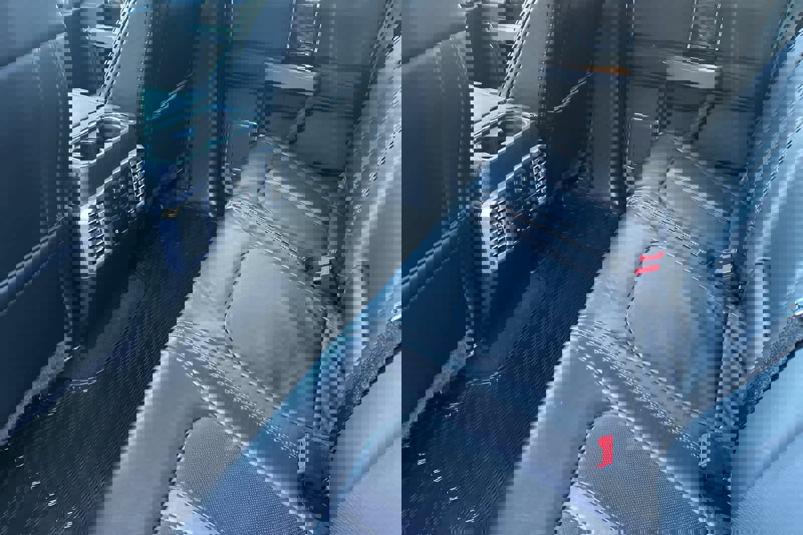 Certified 2020 Ford F250 Platinum w/ FX4 Off-Road Package image 4