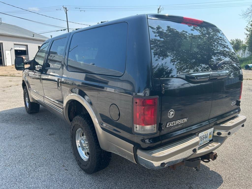 Used 2002 Ford Excursion Limited AWD/4WD image 3
