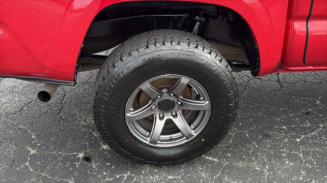 Certified 2022 Toyota Tacoma SR AWD/4WD image 12