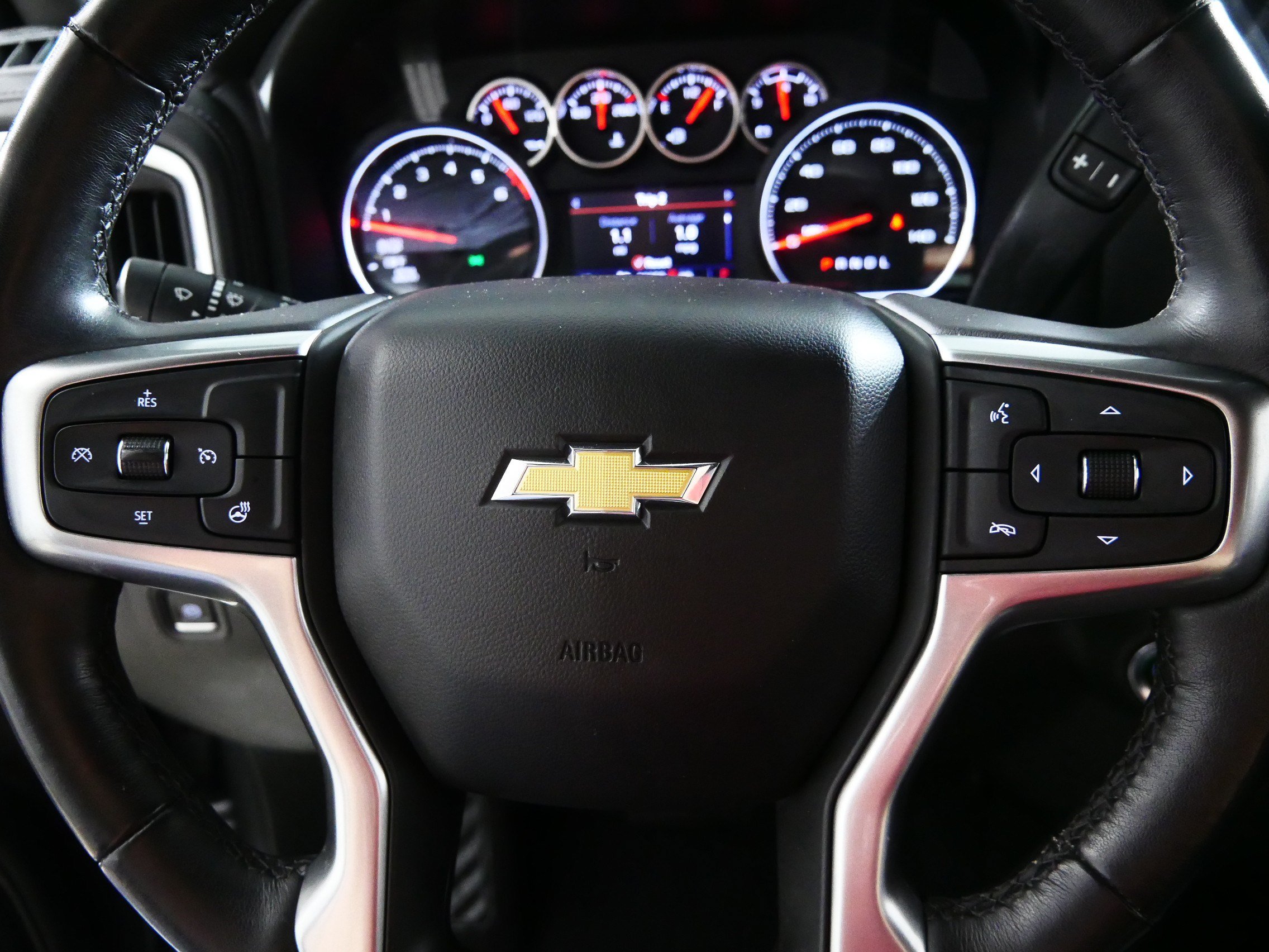 Certified 2020 Chevrolet Silverado 1500 LT w/ All-Star Edition AWD/4WD image 25