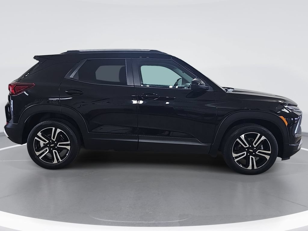 Certified 2024 Chevrolet TrailBlazer LT w/ Driver Confidence Package FWD image 2