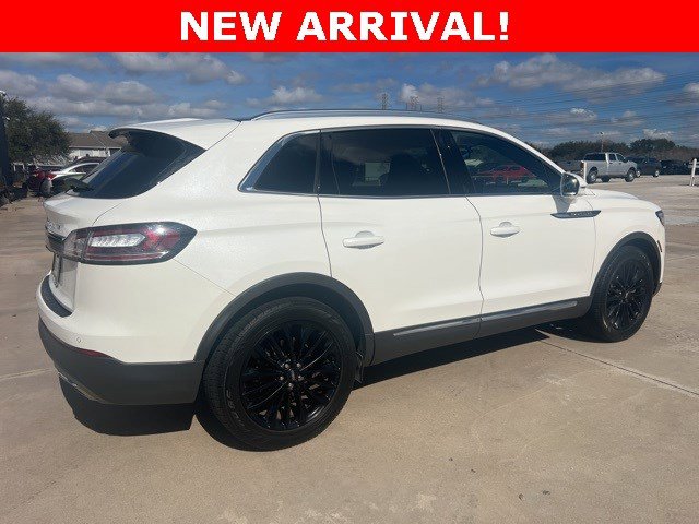 Used 2022 Lincoln Nautilus Reserve w/ Luxury Package image 5