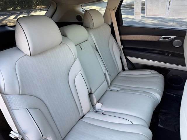 Used 2023 Genesis GV80 2.5T w/ Prestige 20" Package image 30