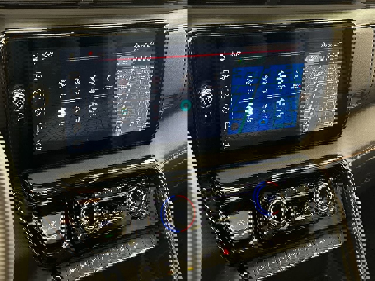 Used 2025 GMC Sierra 1500 AT4 w/ AT4 Premium Package image 17