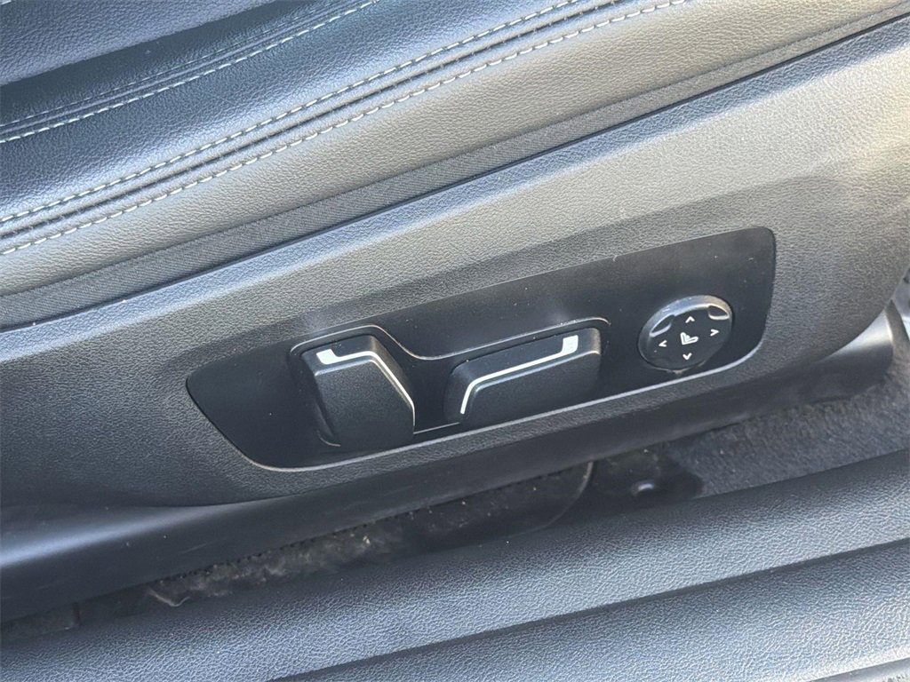 Used 2024 BMW 430i Convertible image 30