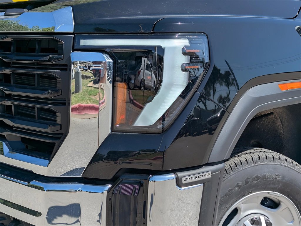 New 2025 GMC Sierra 2500 Pro image 3