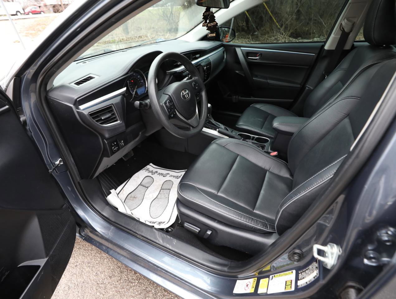 Used 2014 Toyota Corolla LE Premium w/ Driver Convenience Package image 15