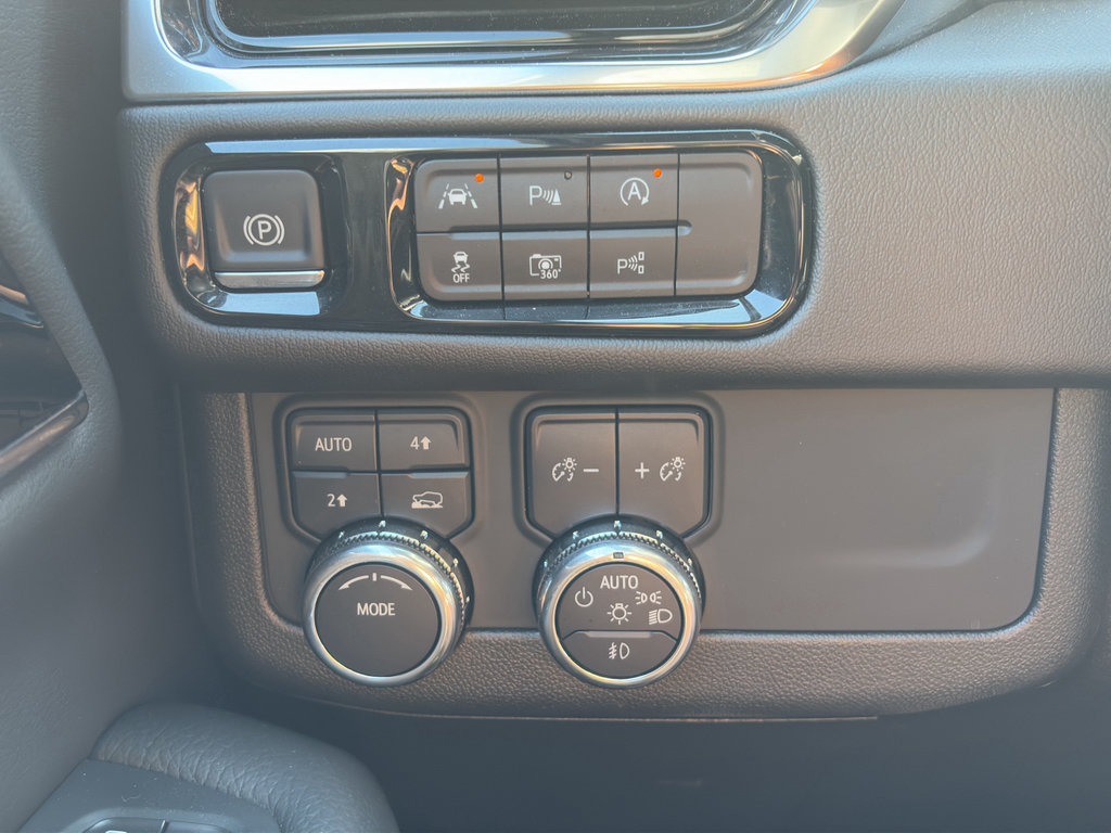 Certified 2025 GMC Yukon Denali AWD/4WD image 15