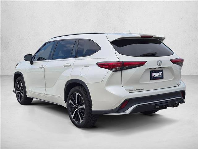 Used 2021 Toyota Highlander XSE FWD image 7