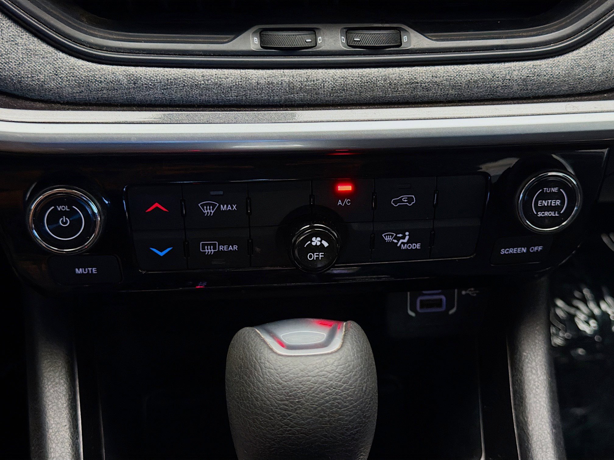 Used 2022 Jeep Compass Sport image 10