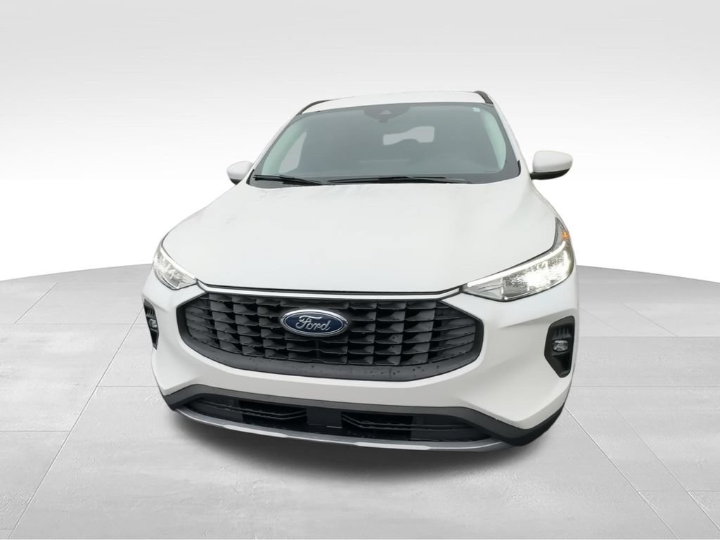 New 2026 Ford Escape SE FWD image 3