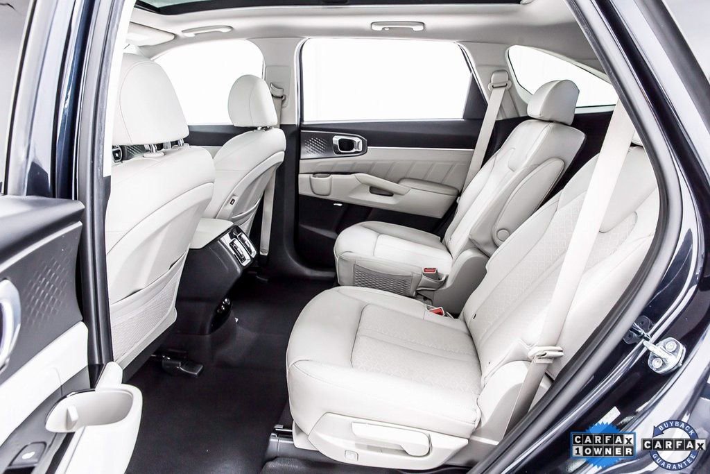 Used 2022 Kia Sorento SX Prestige w/ Panoramic Sunroof Package image 29