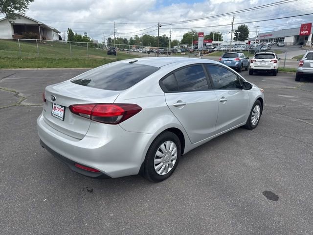 Used 2017 Kia Forte LX FWD image 8