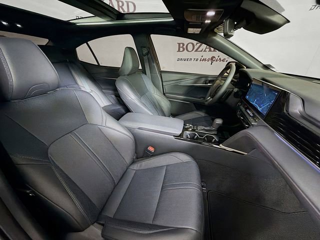 Used 2026 Toyota Camry XSE FWD image 34