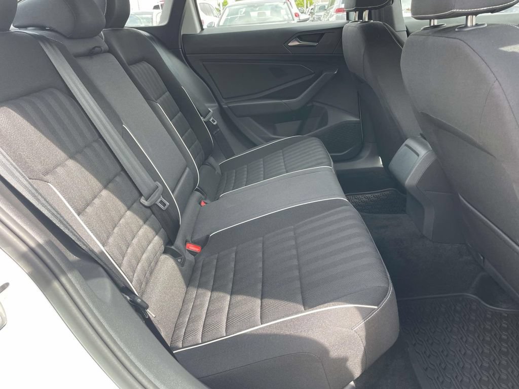 Certified 2024 Volkswagen Jetta Sport FWD image 12