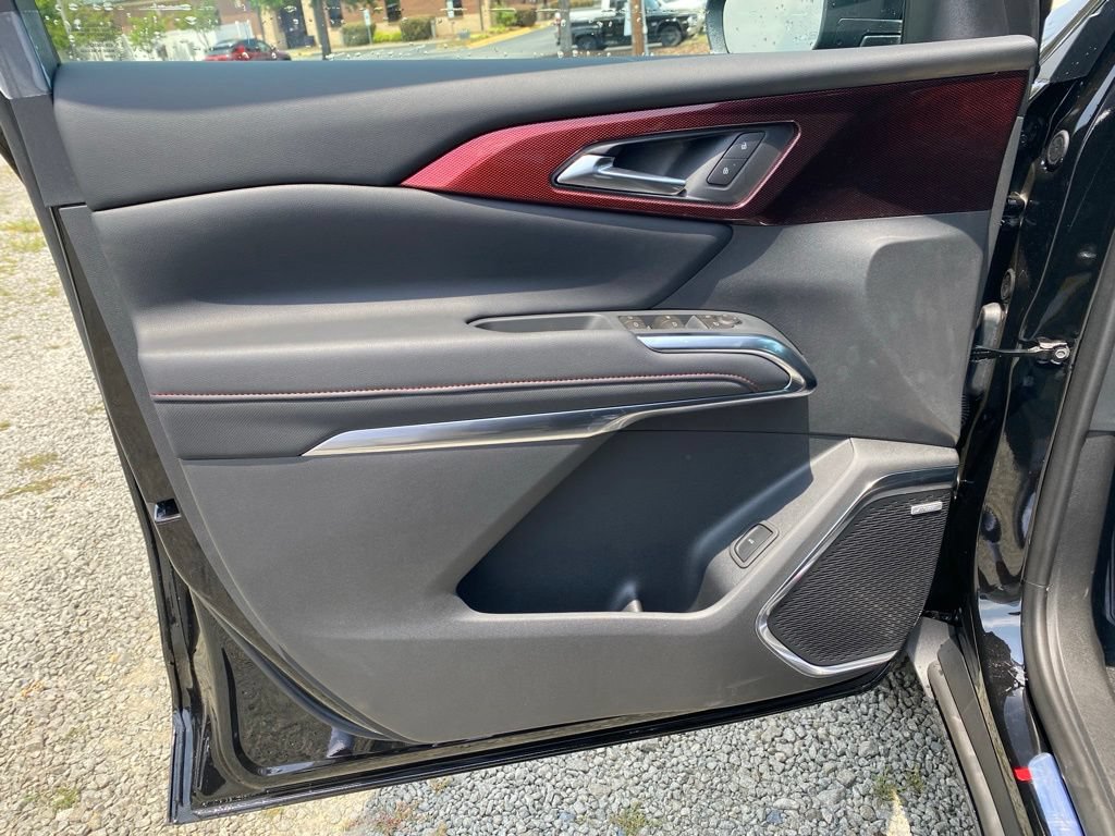 New 2026 Chevrolet Traverse Z71 w/ Enhanced Driving Package AWD/4WD image 9